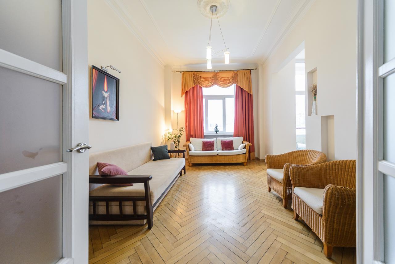 On Khreschatyk 27 Daire Kiev