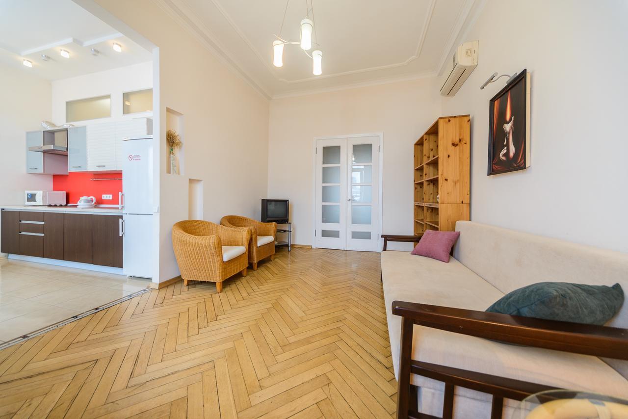 On Khreschatyk 27 Daire